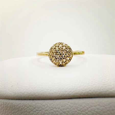 Guldring i 8 kt. guld med flere små zirkonia - Str. 56 **